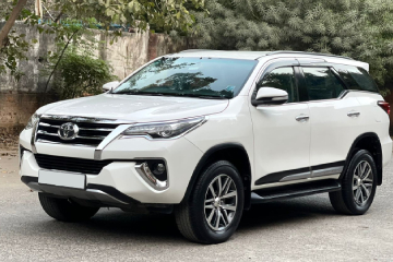 Fortuner 4x4 Self Drive Car